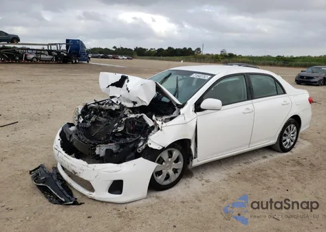 2012 Toyota Corolla Base из США, поврежденный, VIN 2T1BU4EE1CC916740